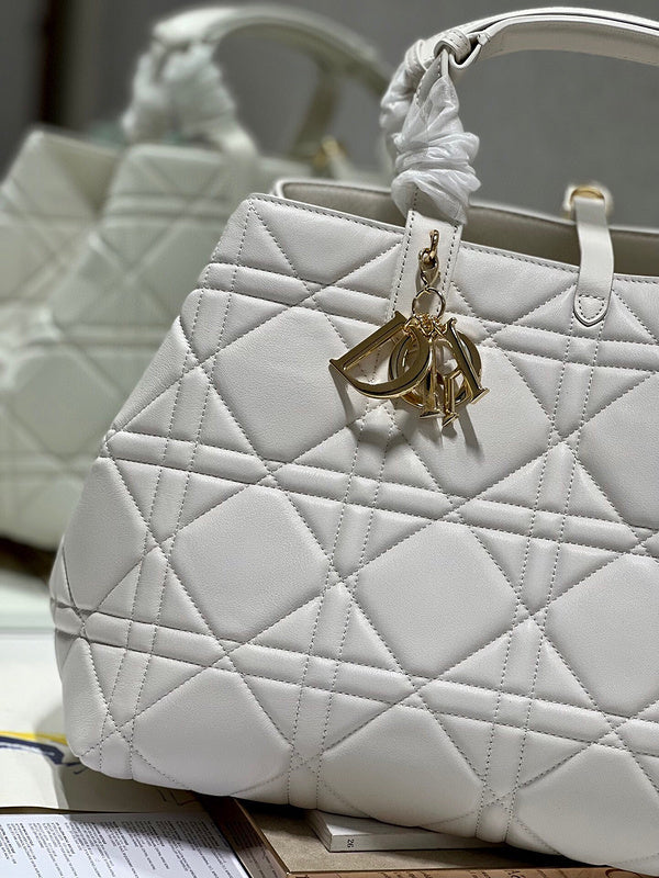 LTB - Luxe Touch Bags - 070