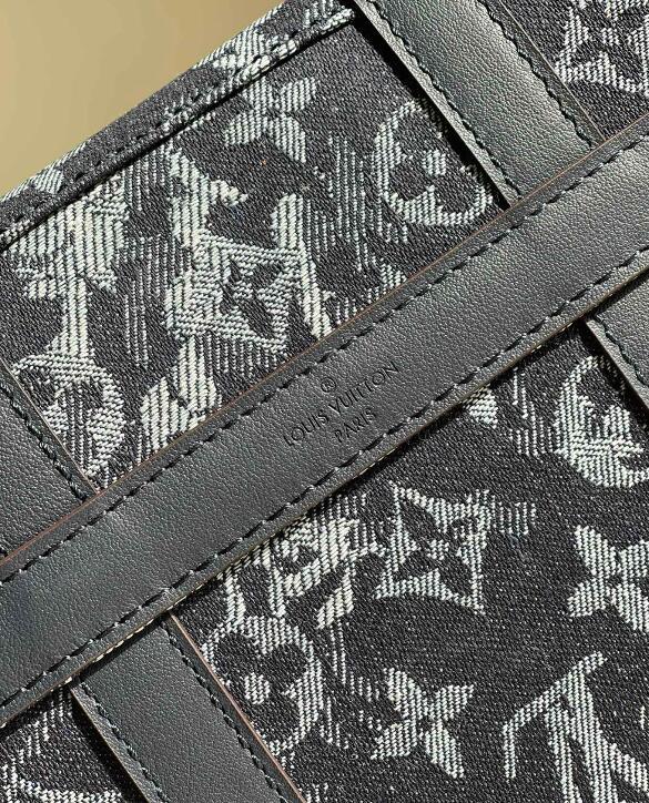 Luxe Touch Bags -   2582