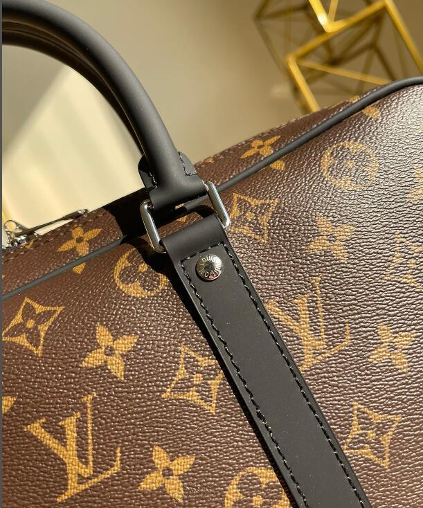 Luxe Touch Bags -   2555