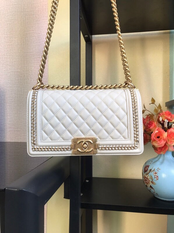 Luxe Touch Bags 

 -  Bags - 3500