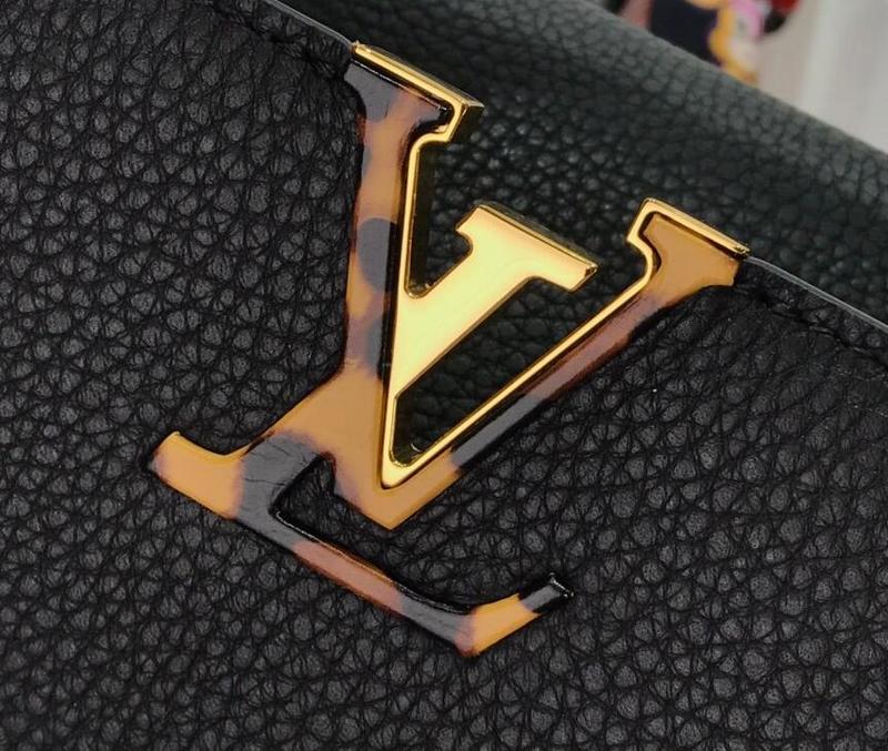 Luxe Touch Bags -   2719