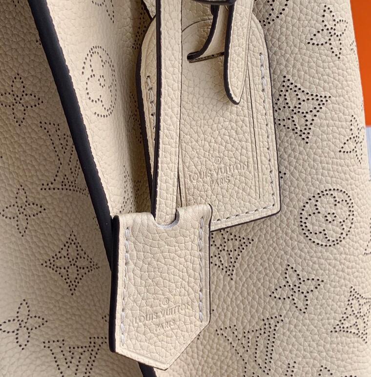 Luxe Touch Bags -   2958