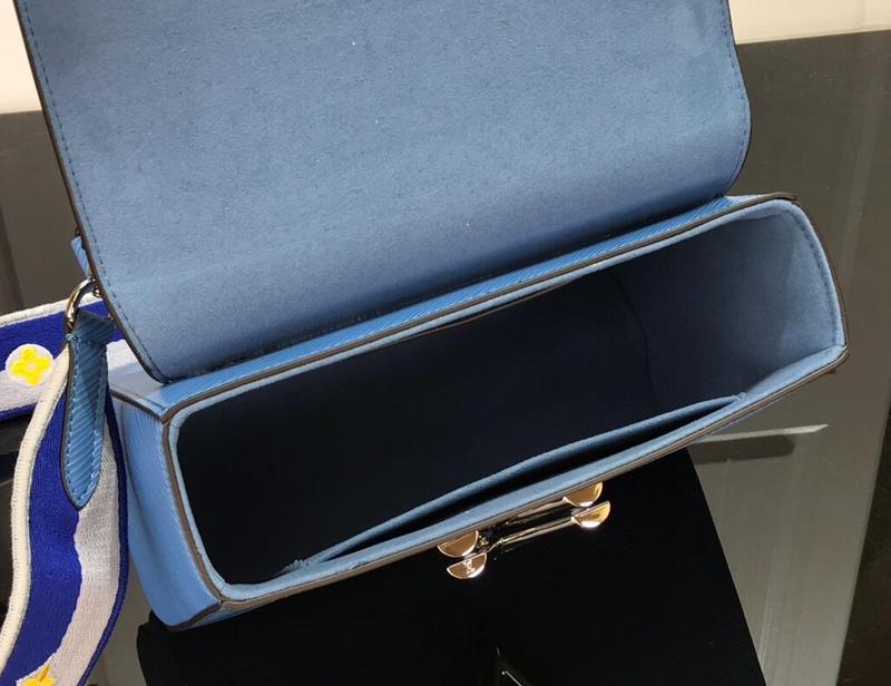 Luxe Touch Bags -   2456