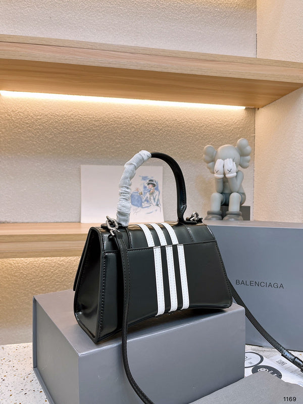 Luxe Touch Fashion - BGA Bags - 1566
