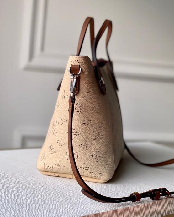 Luxe Touch Bags -   2974