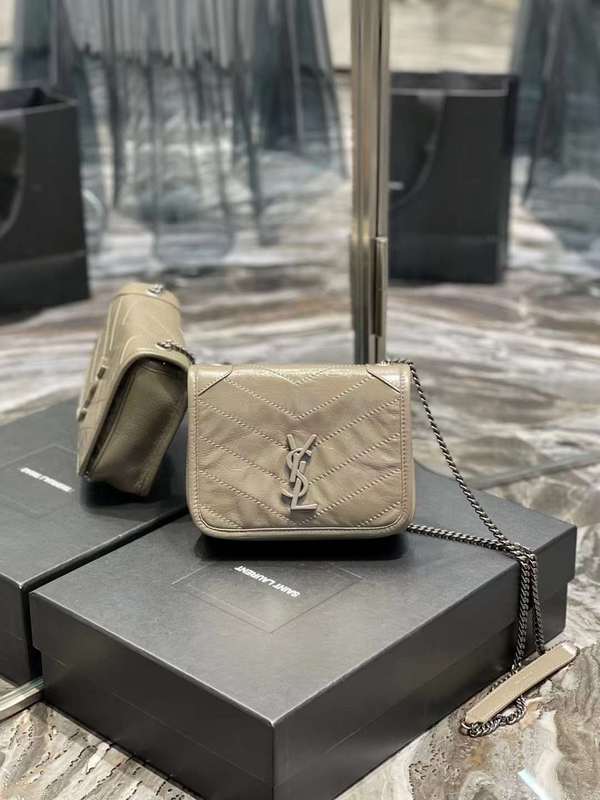 Luxe Touch - SLY Bags 589