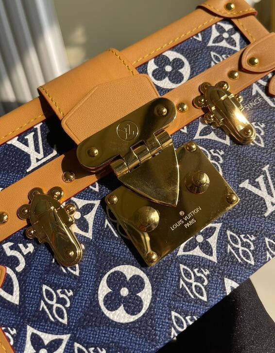 Luxe Touch Bags -   2509