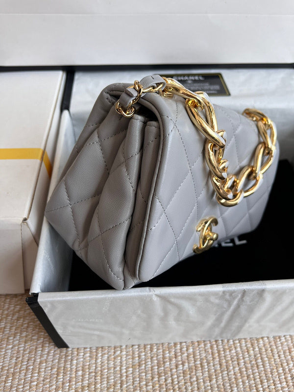 Luxe Touch Bags 

 -  Bags - 2663