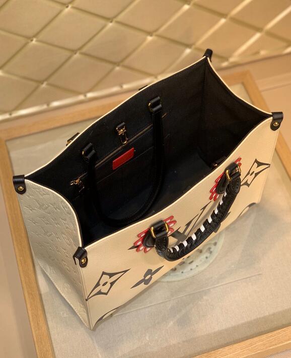 Luxe Touch Bags -   2777