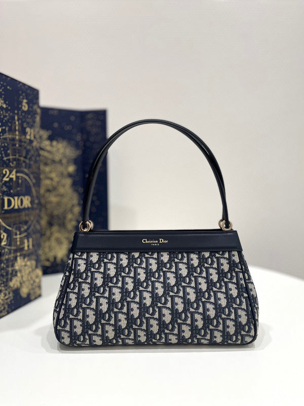 LTB - Luxe Touch Bags - 772
