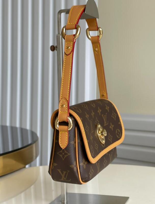 Luxe Touch Bags -   2173