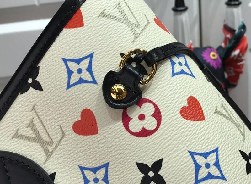 Luxe Touch Bags -   2631