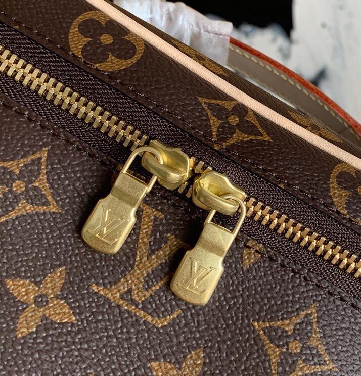 Luxe Touch Bags -   2955