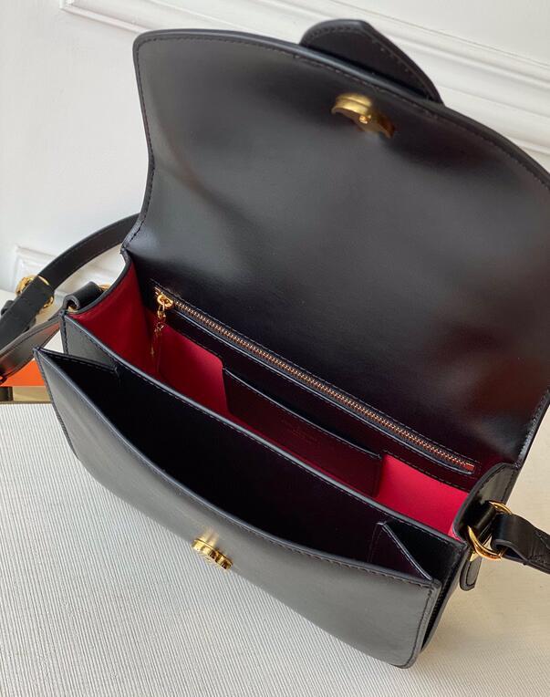 Luxe Touch Bags -   2984
