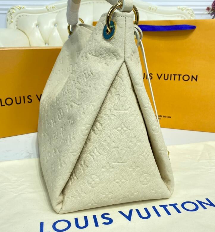Luxe Touch Bags -   2464