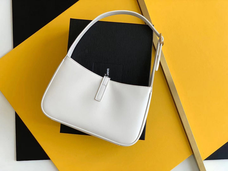 Luxe Touch - SLY Bags 477
