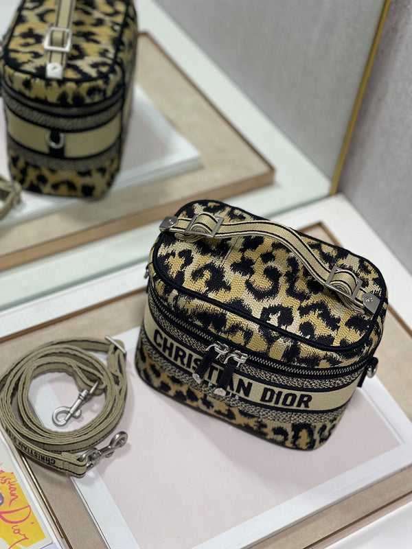 LTB - Luxe Touch Bags - 1922
