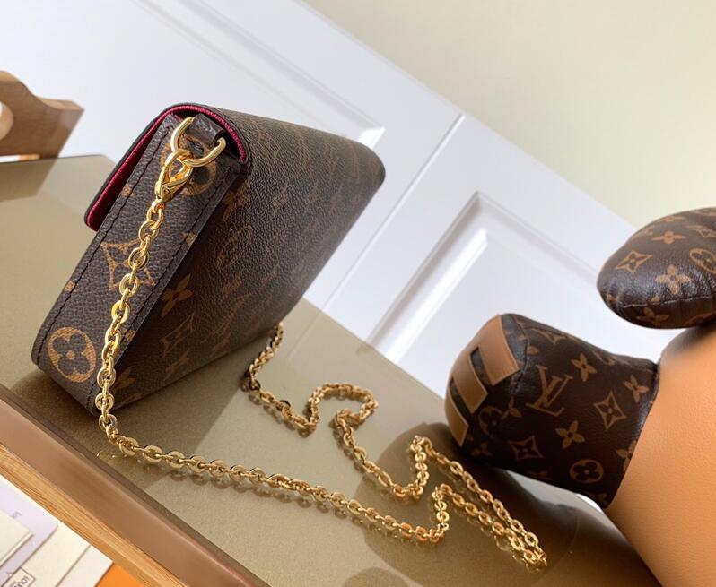 Luxe Touch Bags -   2521