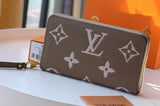Luxe Touch Bags -   2700