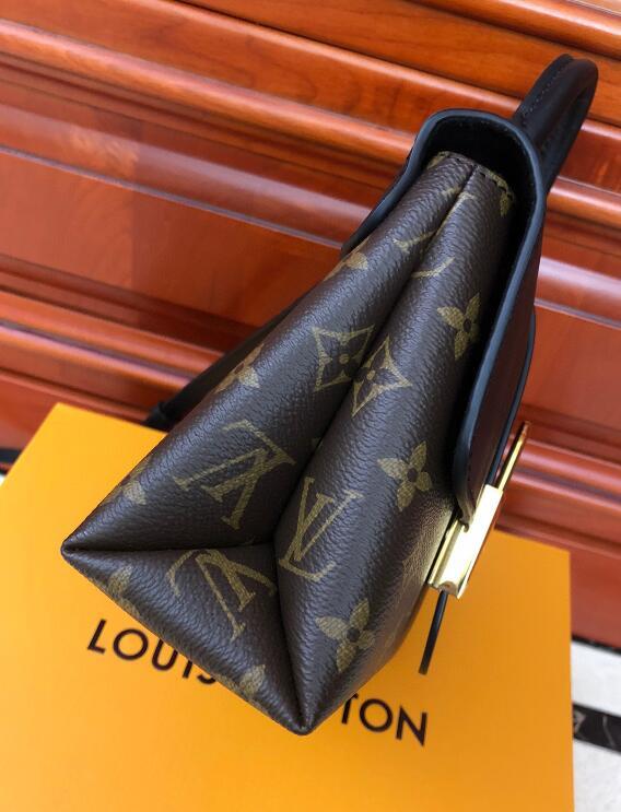 Luxe Touch Bags -   2556