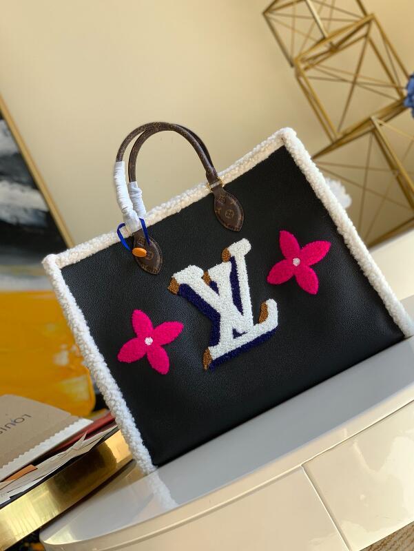 Luxe Touch Bags -   2626