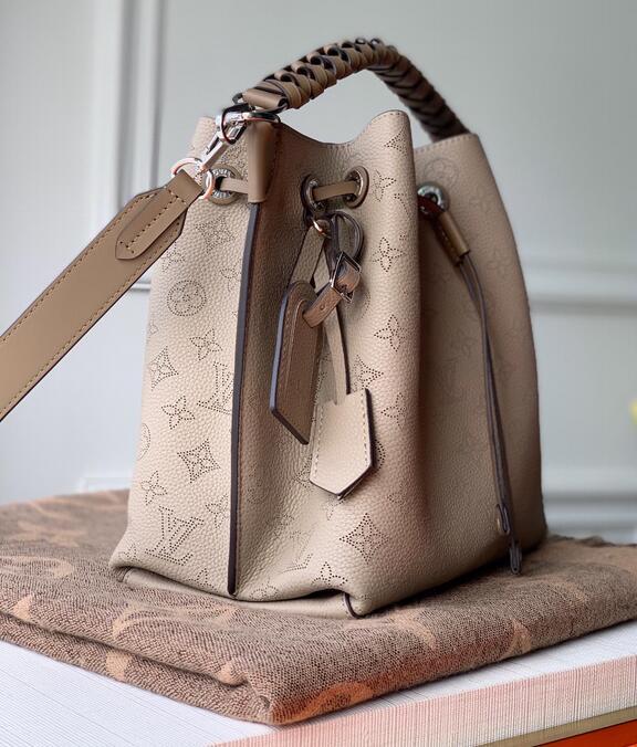 Luxe Touch Bags -   2979