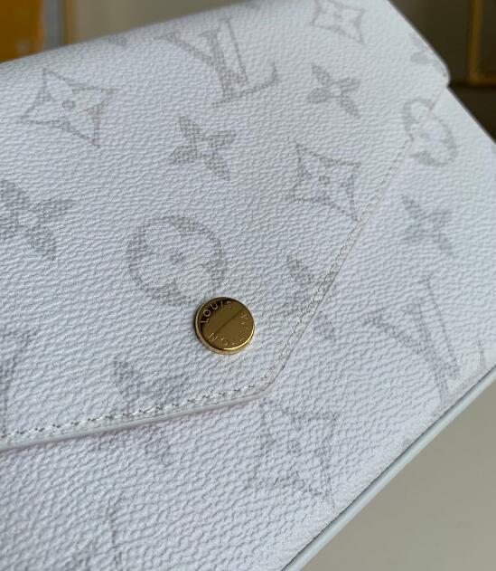 Luxe Touch Bags -   2524