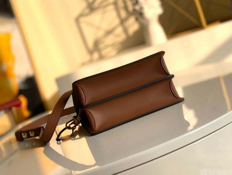 Luxe Touch Bags -   2621