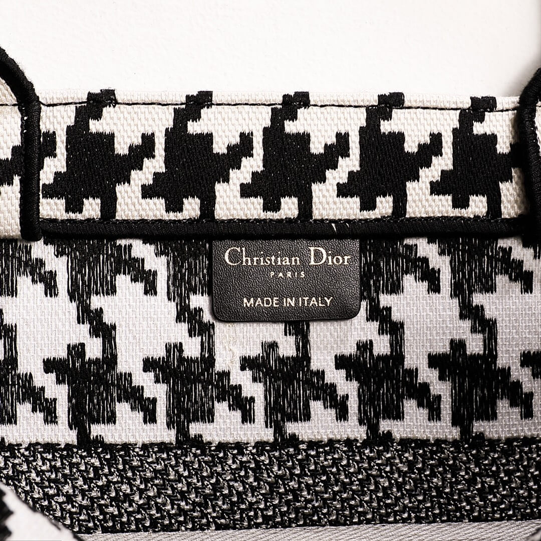 DIR Book Tote black BIG Handbag 1286 Embroidery LOGO black and white