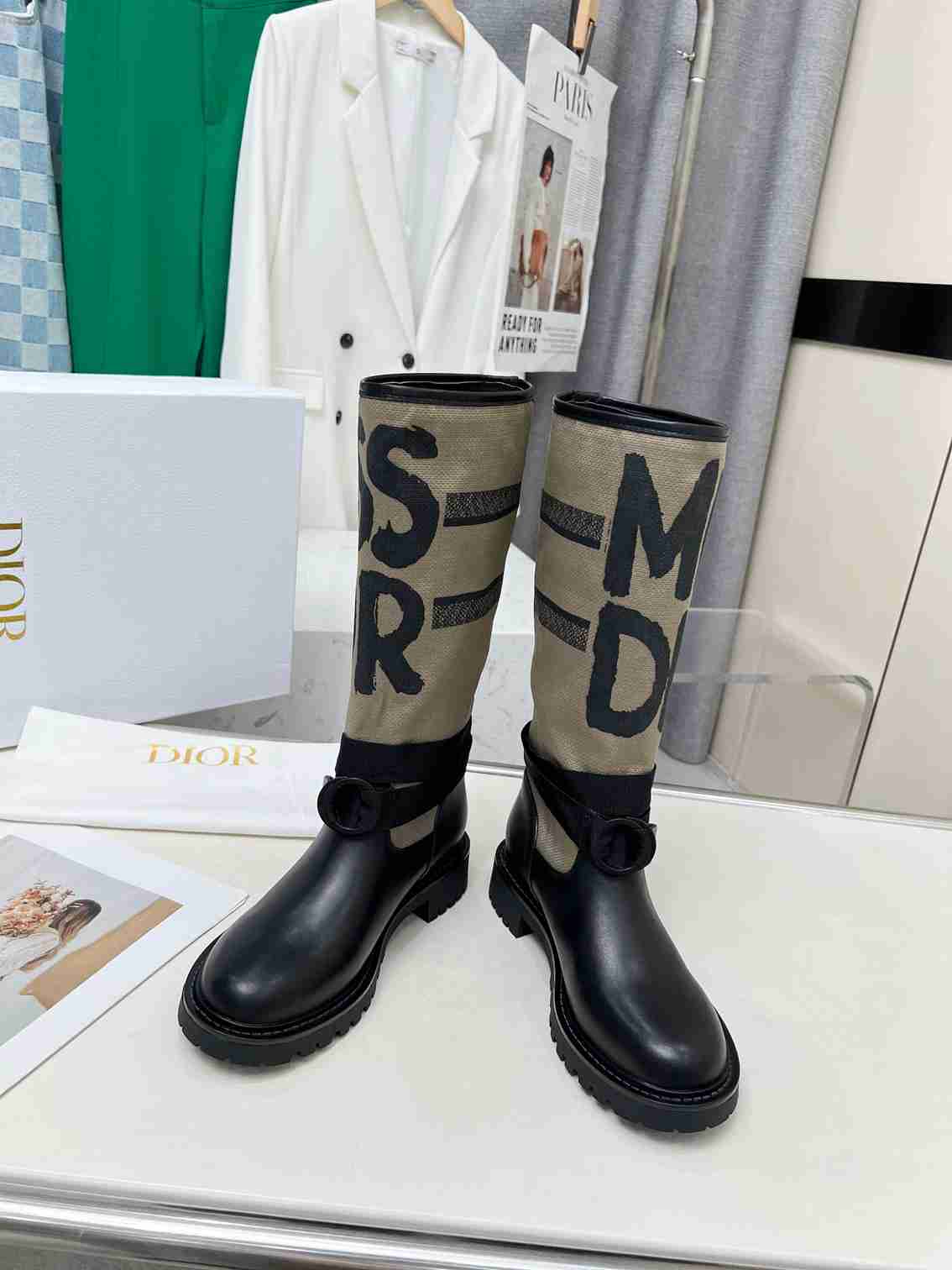DD D MAJOR BOOT WITH MISS DD PRINT WARM TAUPE KDI929CMV S44X