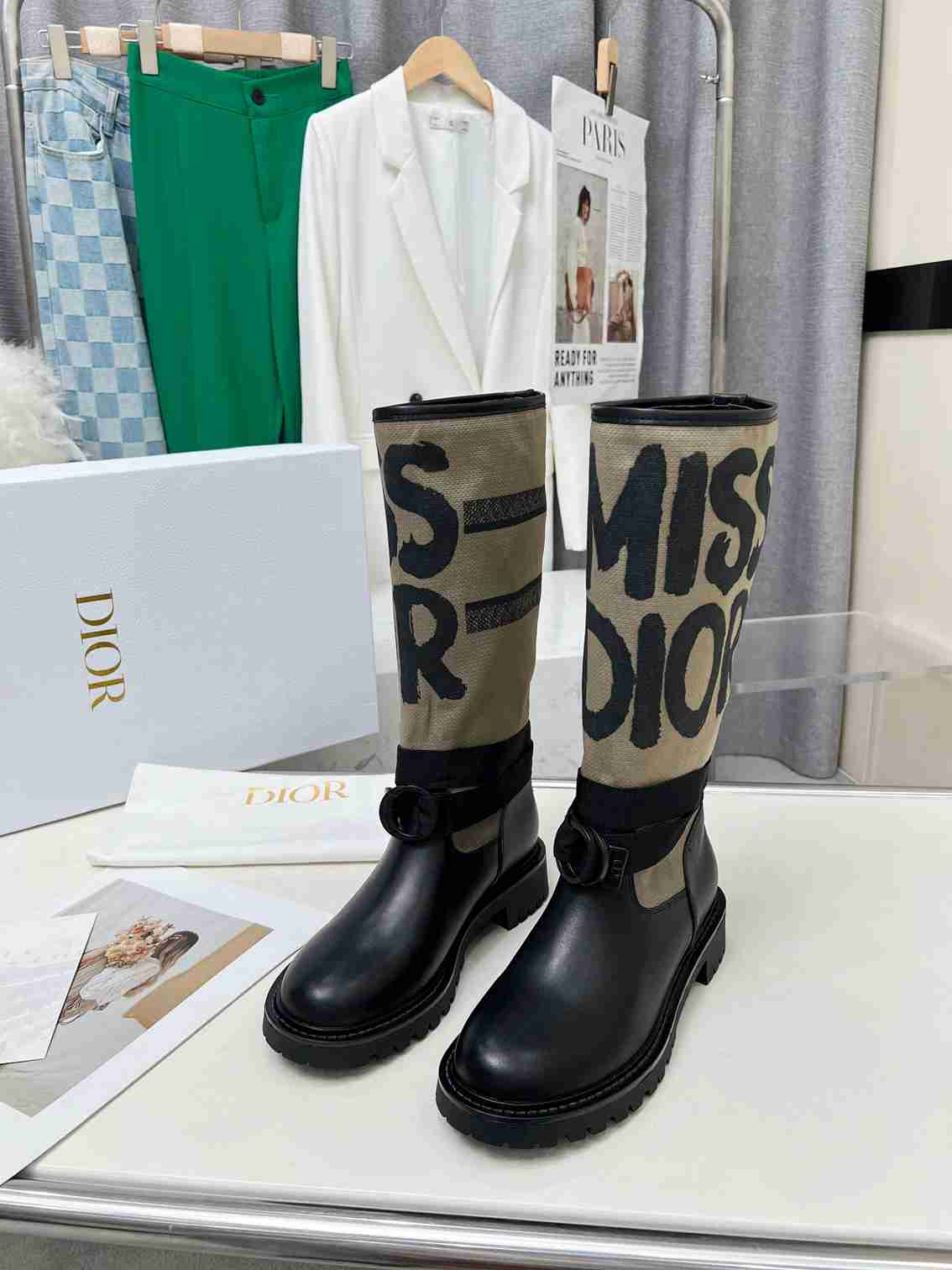 DD D MAJOR BOOT WITH MISS DD PRINT WARM TAUPE KDI929CMV S44X