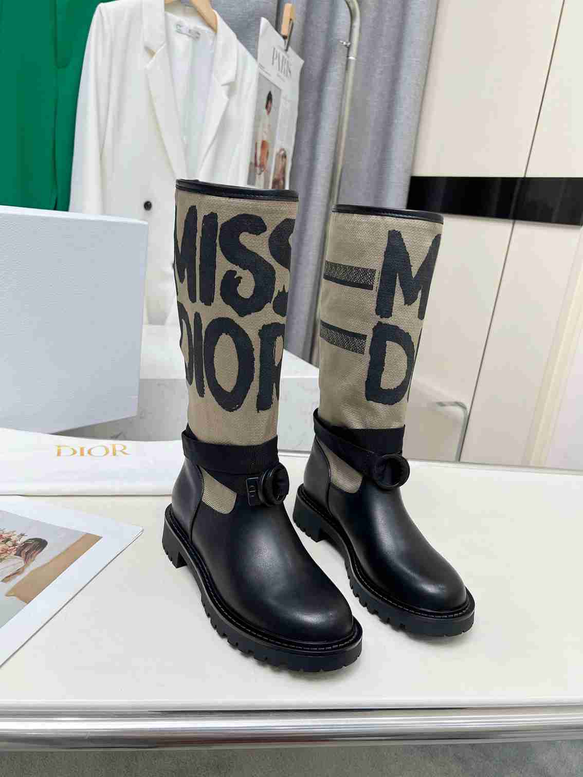 DD D MAJOR BOOT WITH MISS DD PRINT WARM TAUPE KDI929CMV S44X