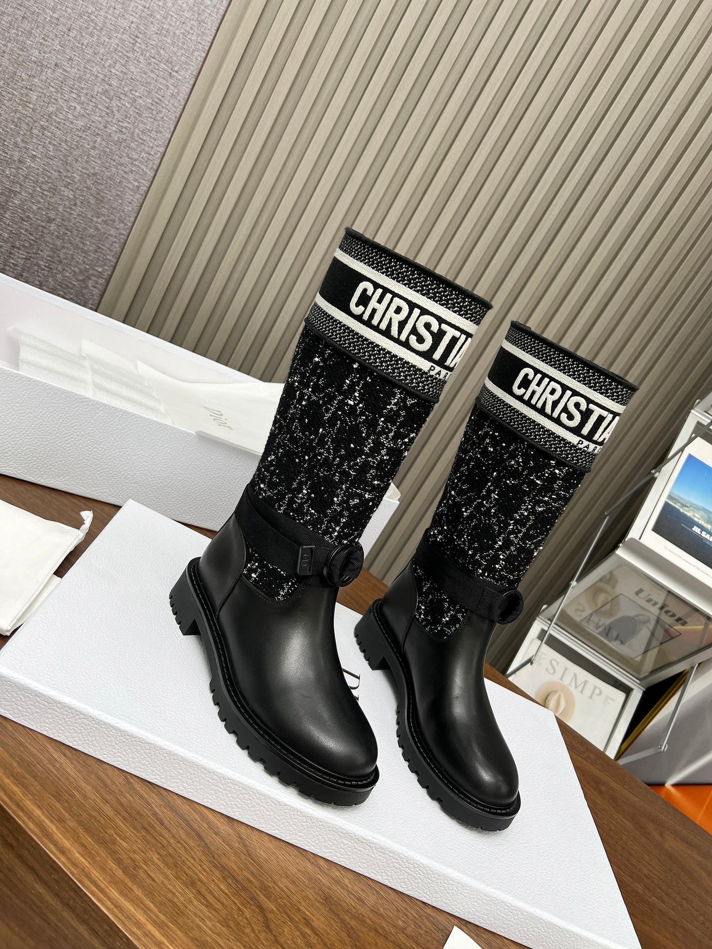 DD D MAJOR BOOT CALFSKIN AND CANNAGE TWEED BLACK AND WHITE KCI981CWY S17X