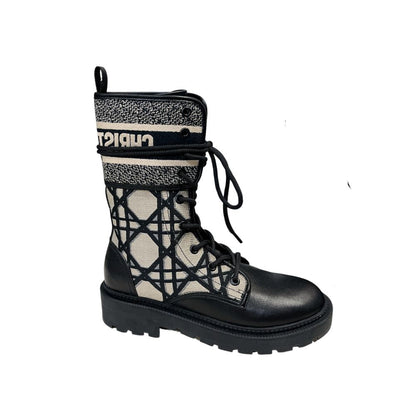 DD D MAJOR BOOTS BLACK AND BEIGE