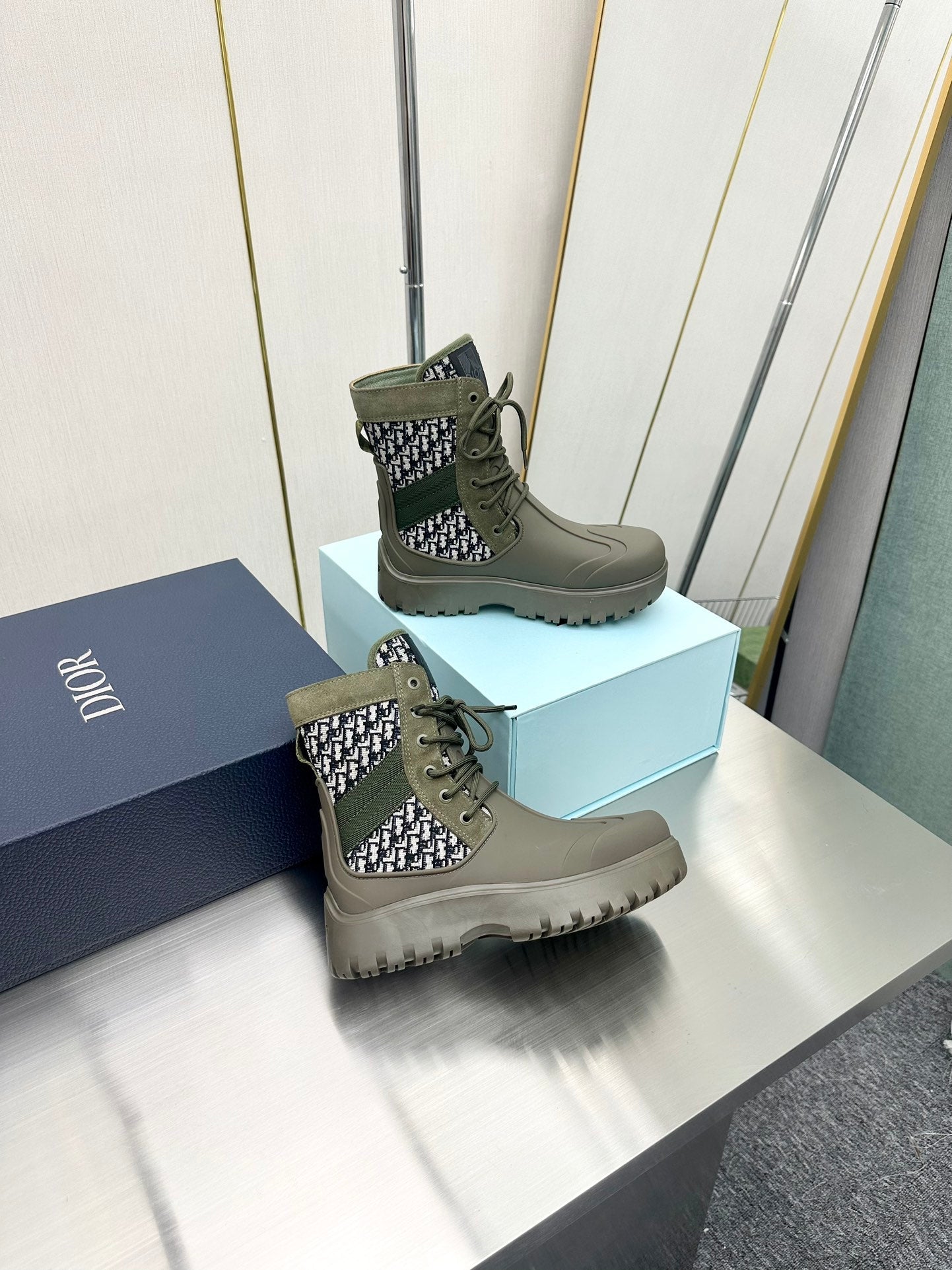 DD GARDEN LACE UP BOOT GREEN