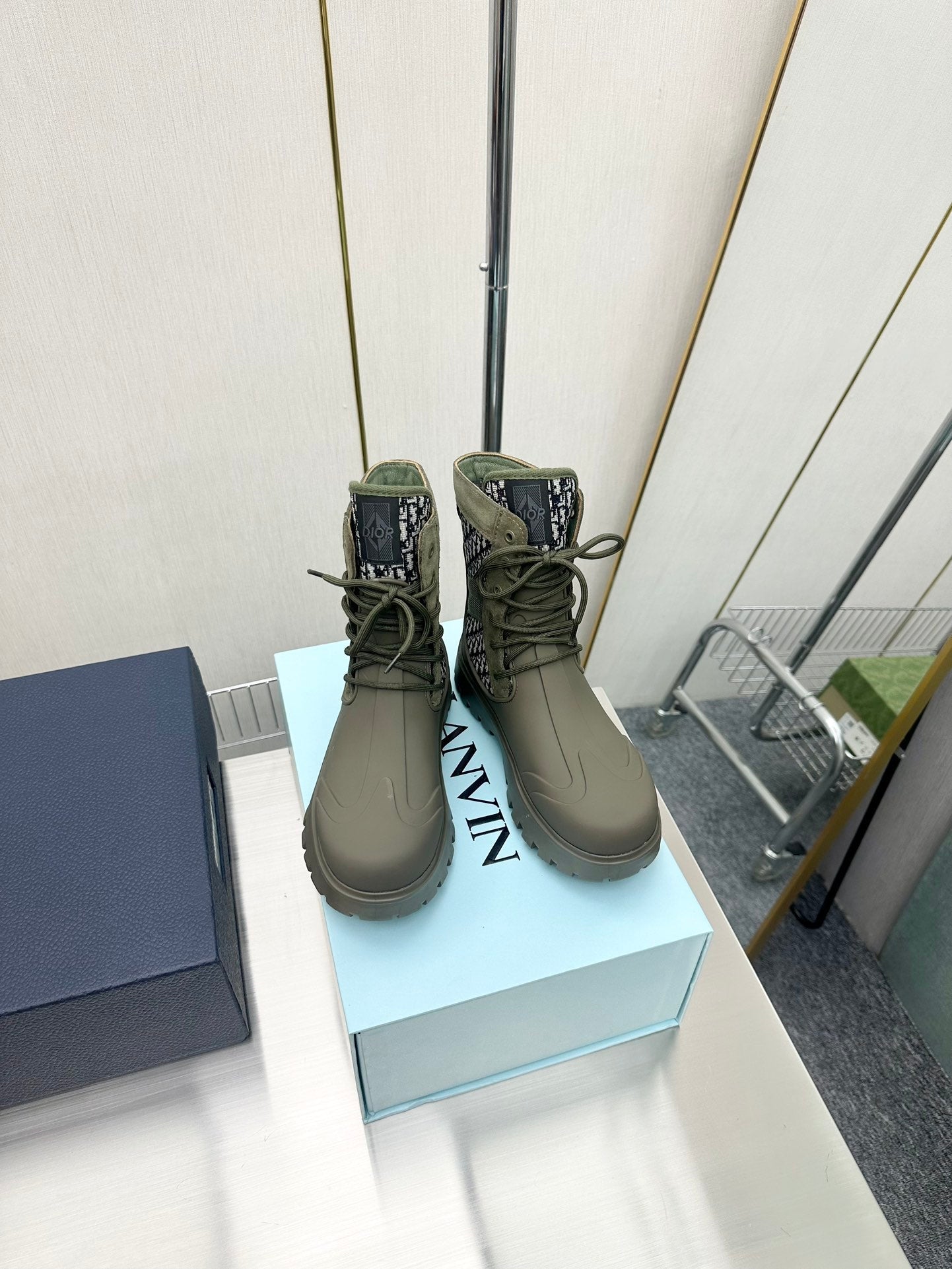DD GARDEN LACE UP BOOT GREEN