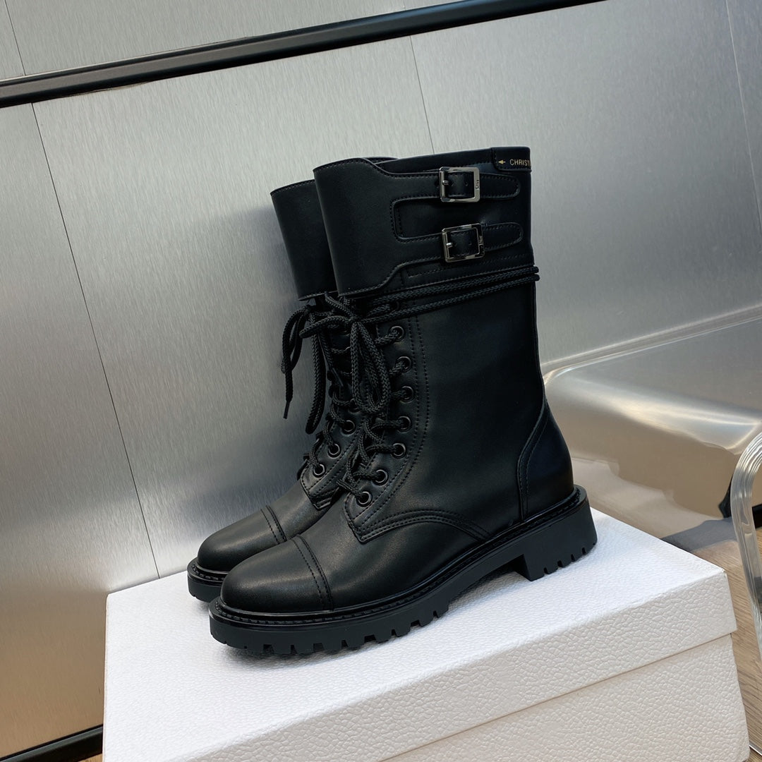 DD D TRAP ANKLE BOOT BLACK