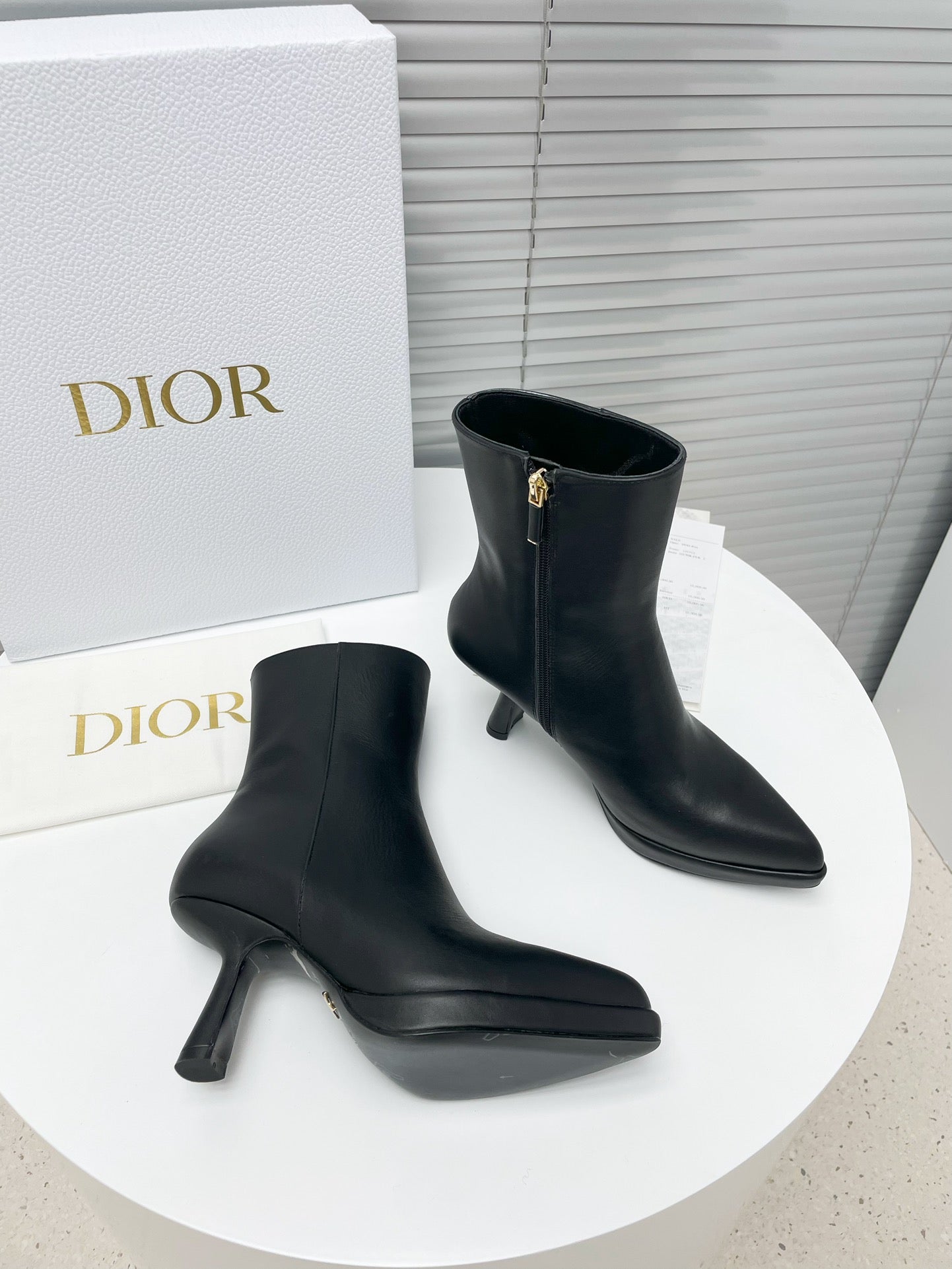 DD LEATHER ANKLE BOOTS BLACK