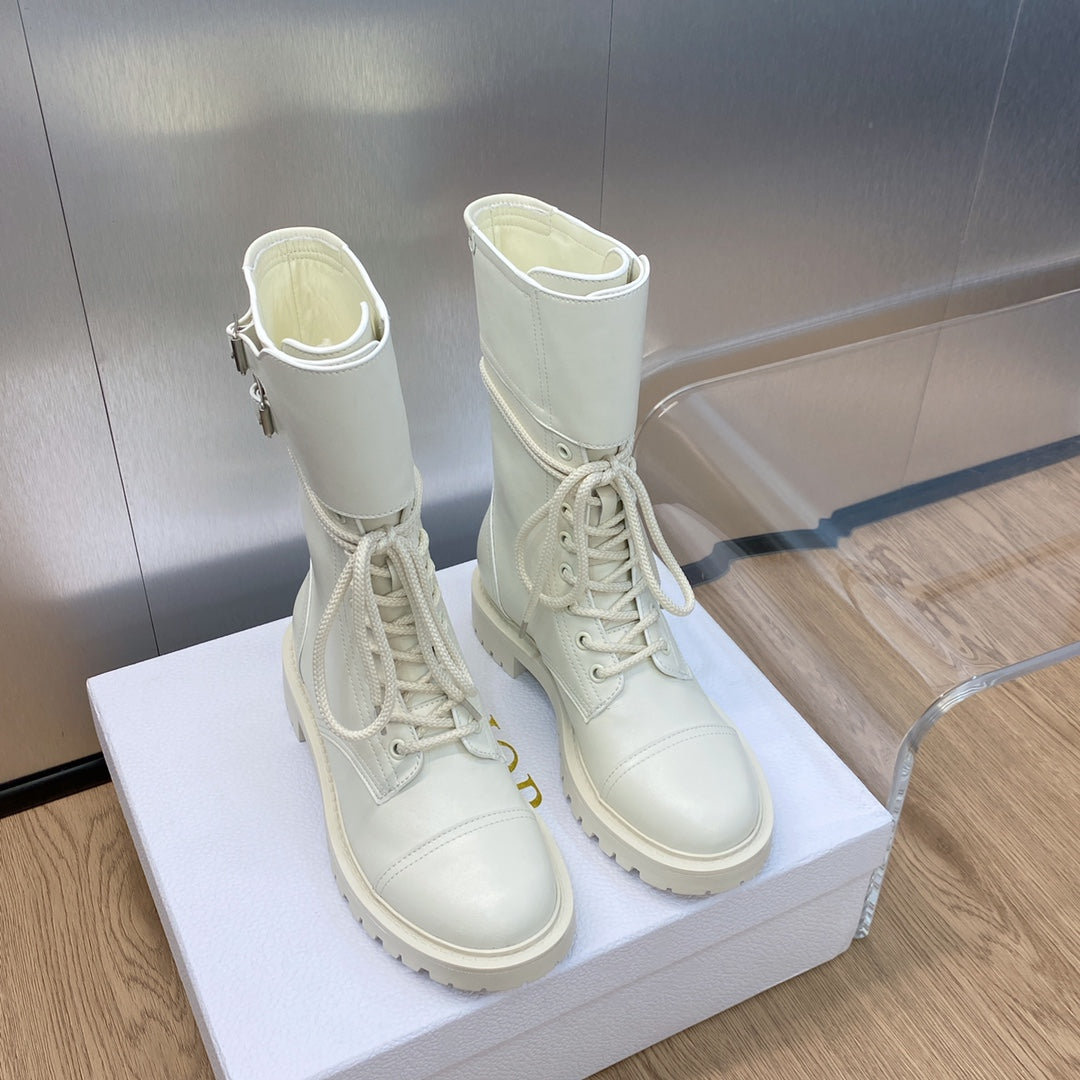 DD D TRAP ANKLE BOOT WHITE