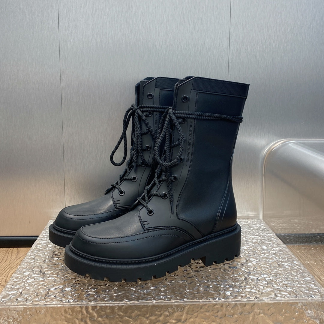 DD D TRAP ANKLE BOOT BLACK