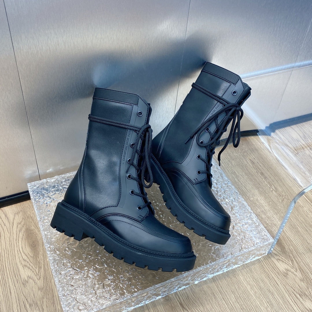 DD D TRAP ANKLE BOOT BLACK