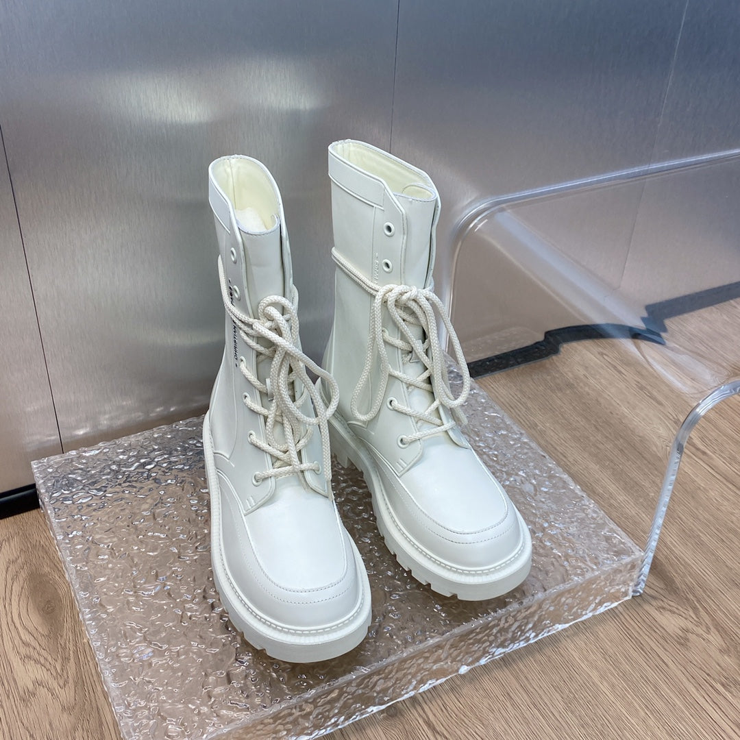 DD D TRAP ANKLE BOOT WHITE