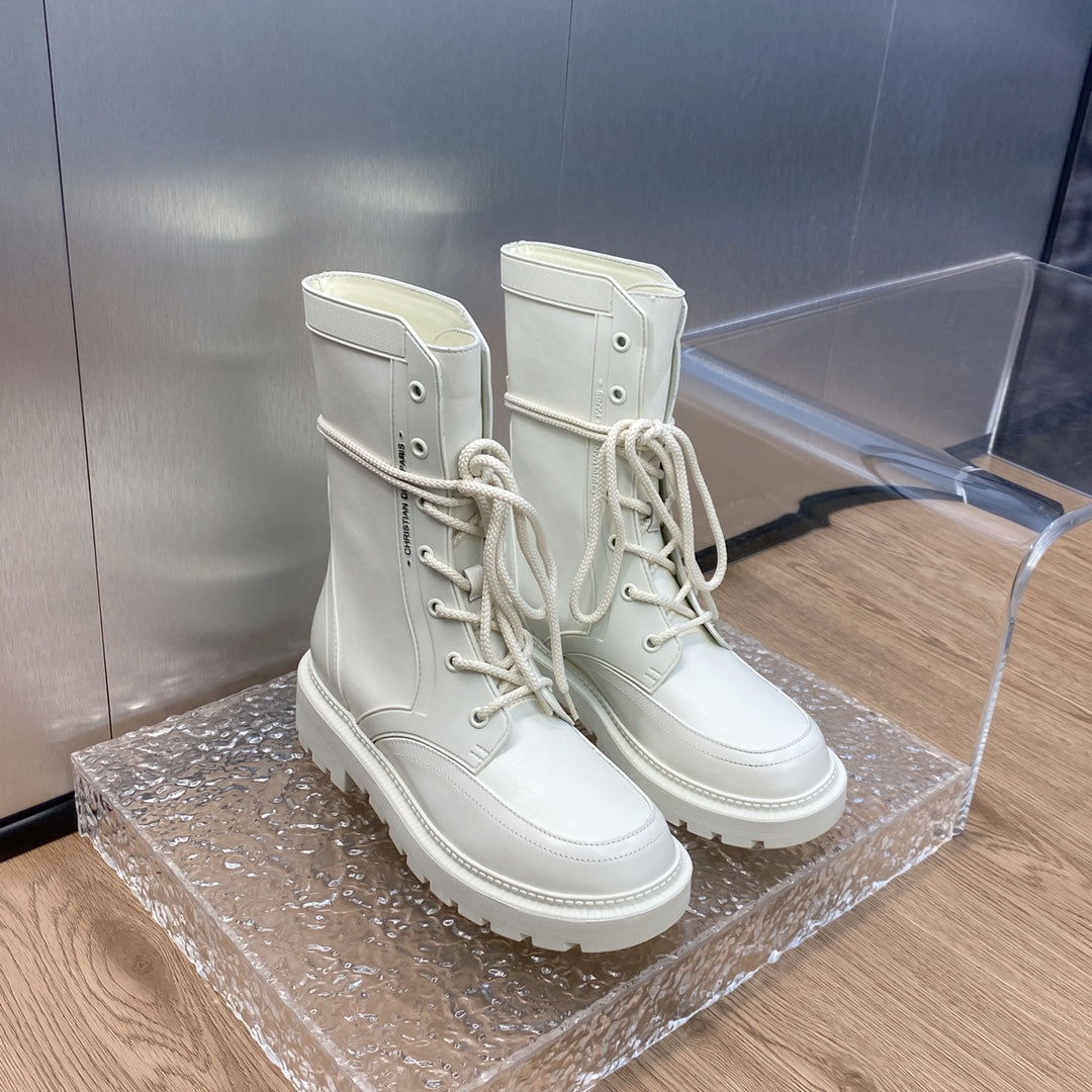 DD D TRAP ANKLE BOOT WHITE