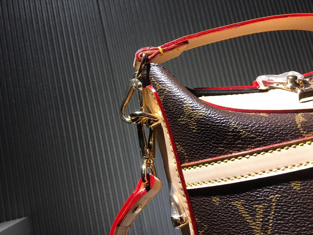 Luxe Touch Bags