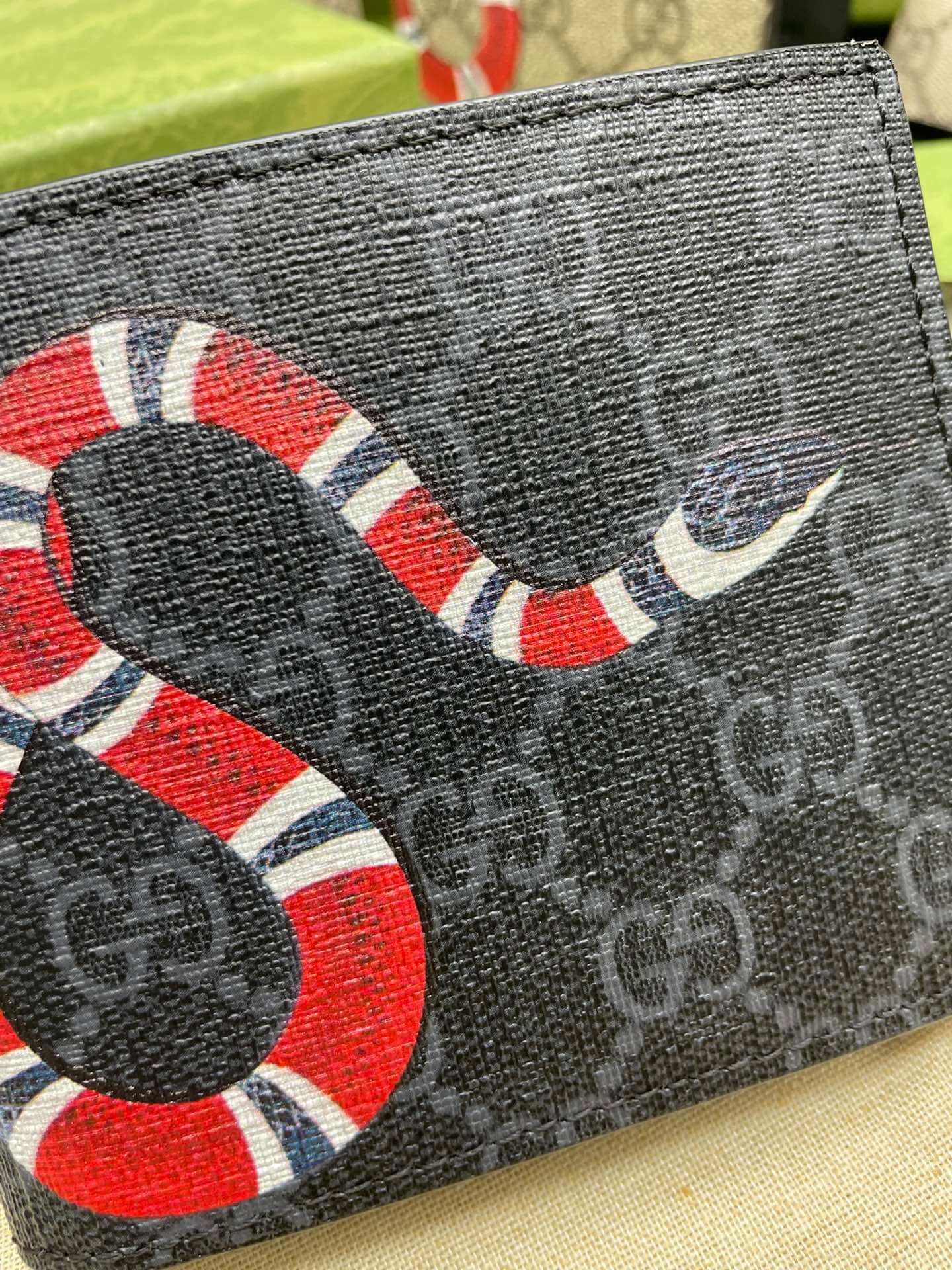 GC PVC Screen Printing snake wallet black 451268