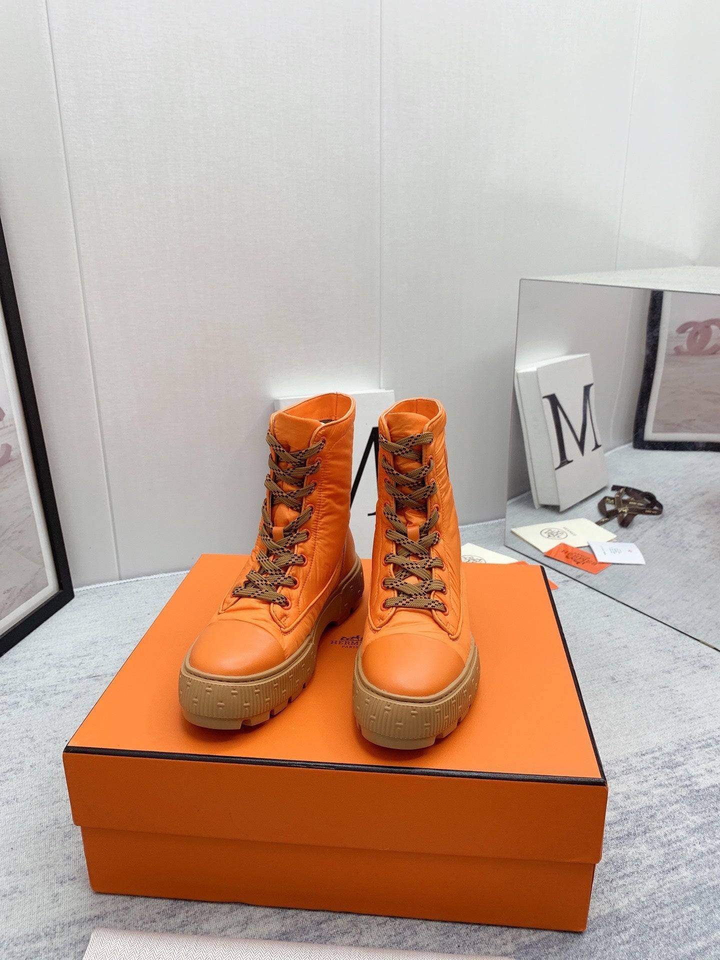 HM FRESH ANKLE BOOTS ORANGE