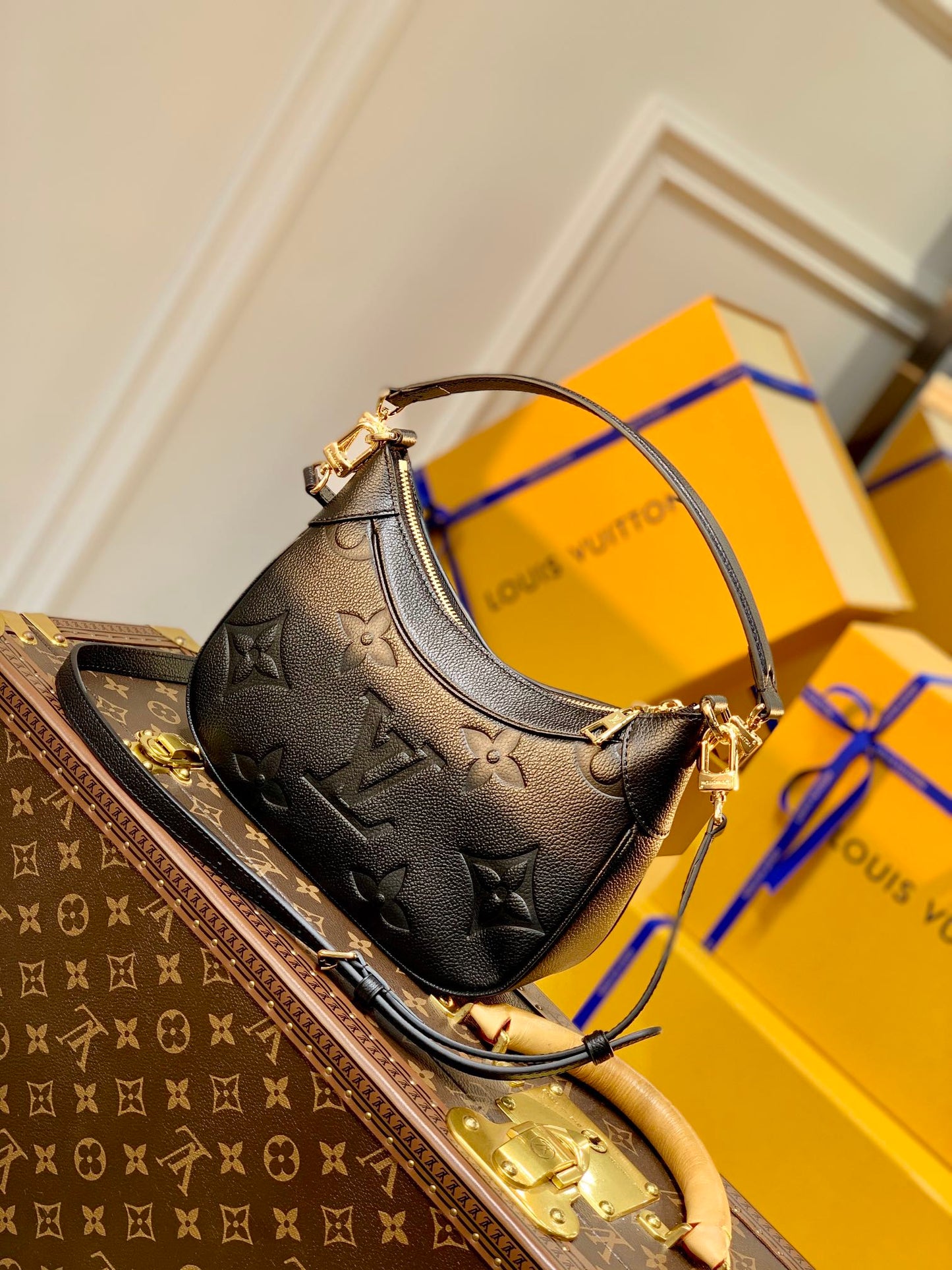 M46002 Louis Vuit Bagatelle Mini Hobo Handbag Black