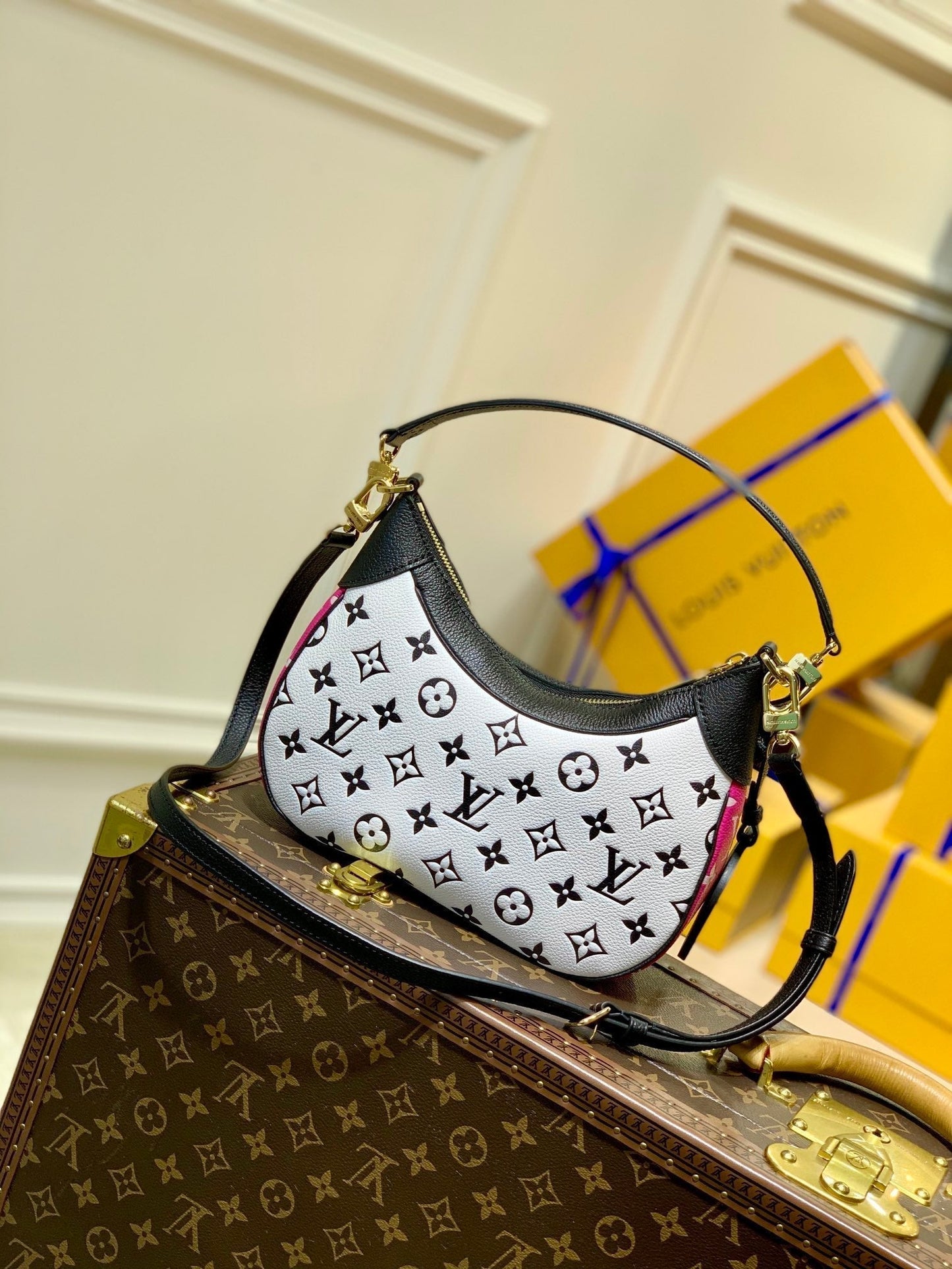 M46091 Louis Vuitt Bagatelle BB Bag Black White