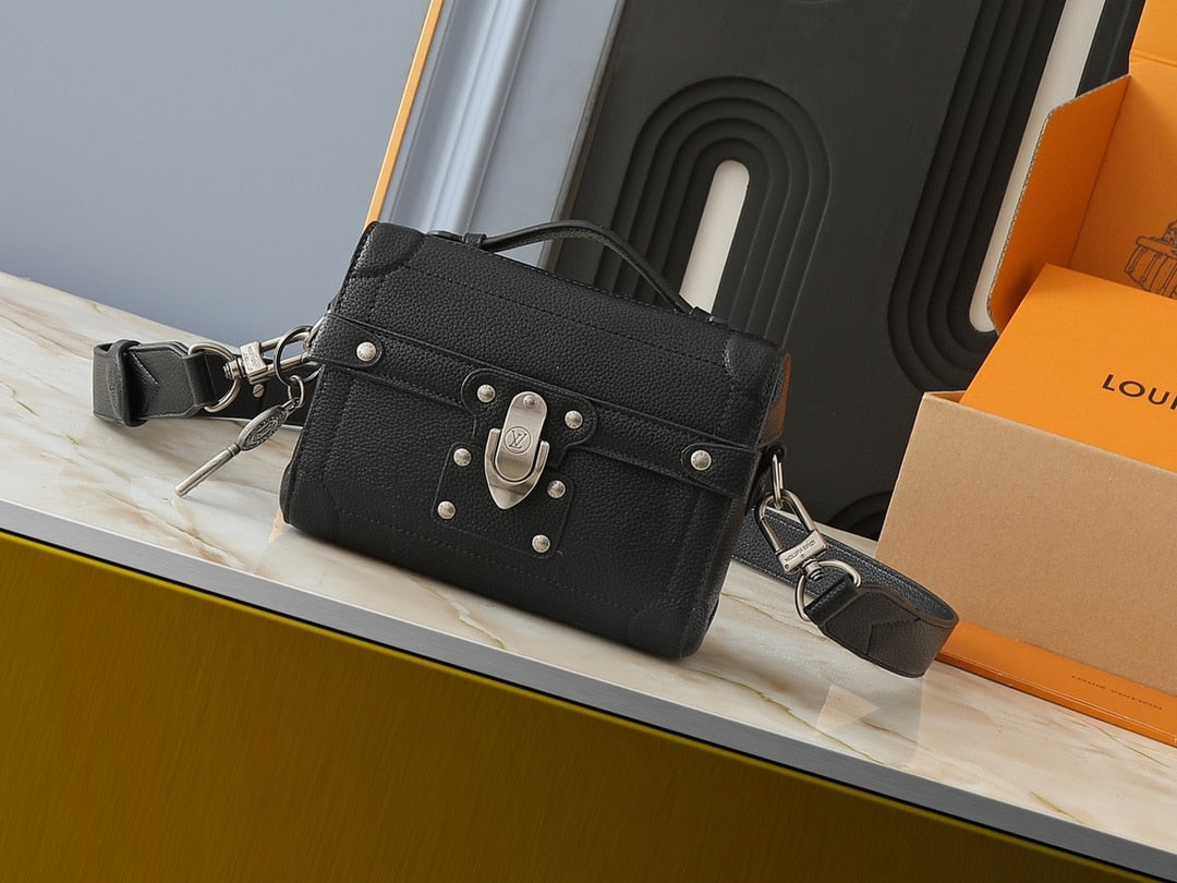 LV SOUL TRUNK BAG BLACK 19CM M11516