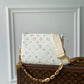 M21209 Coussin PM Monogram 26cm white